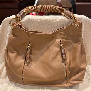 NWT!!!!!!!    Michael kors Collection handbag